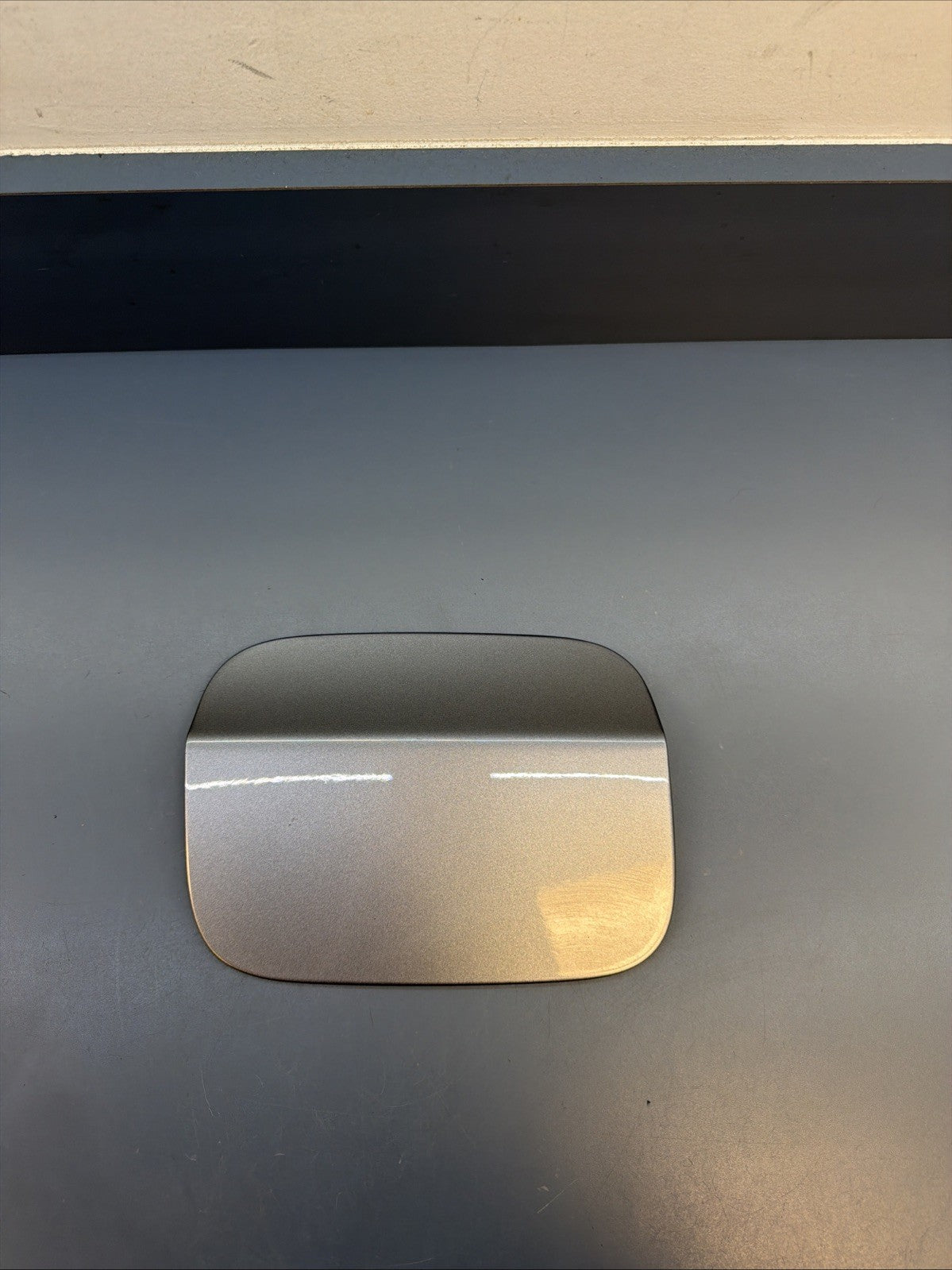 2007-2013 BMW X5 E70 REAR GAS FUEL TANK FILLER DOOR LID GRAY GENUINE OEM  764582