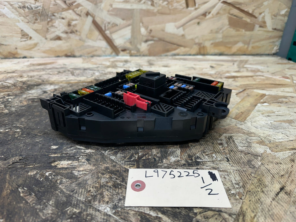 BMW 2011-2017 F25 X3 REAR TRUNK FUSE JUNCTION BOX OEM 9210859