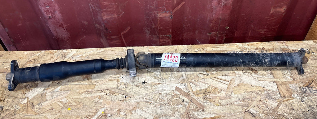OEM Rear Drive Shaft Prop Drive Shaft For BMW 3 SERIES E90 2610 7527376 AWD