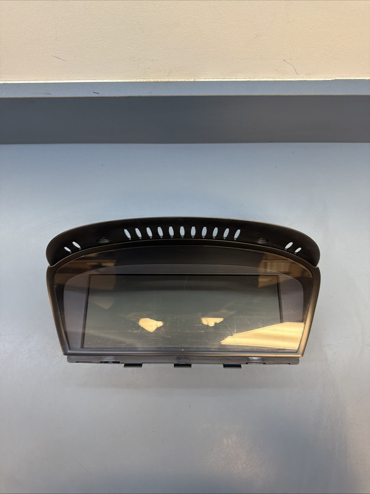 06-09 BMW E90 E91 E92 E93 328I Navigation Screen 8.8" Display Monitor 9114362