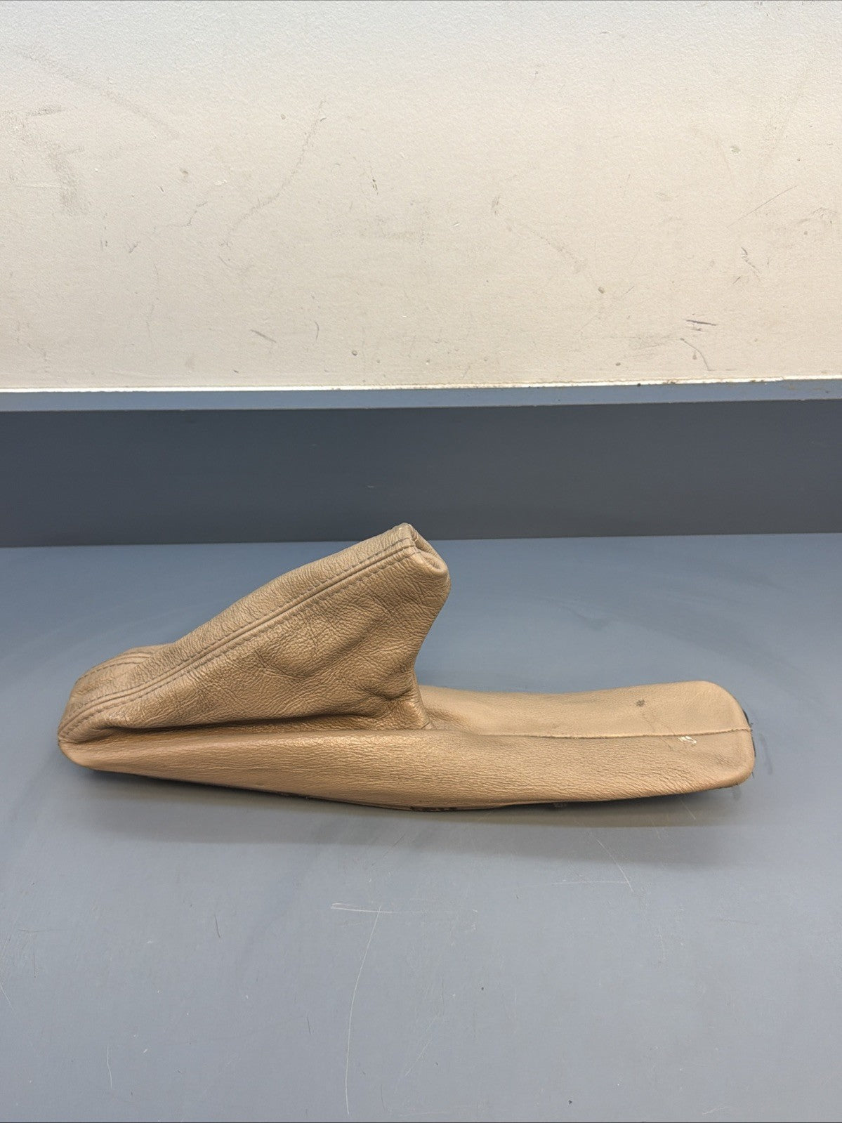 96-02 BMW E36/7 Z3 EMERGENCY PARKING BRAKE LEATHER BOOT BEIGE OEM