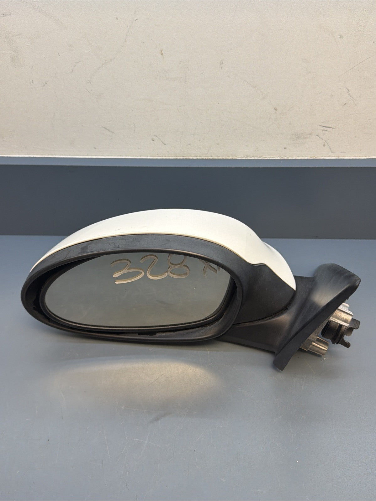 06-08 BMW E90 E91 325i Front Left Driver Side Rear View Mirror OEM White 