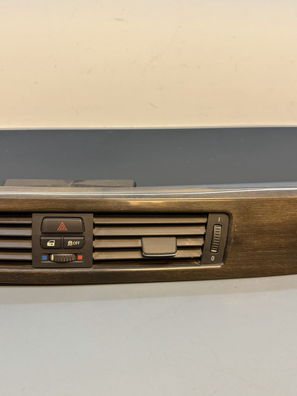 07-13 BMW E90 E91 E92 Dashboard Instrument Panel Air Vent Cover Trim 9214797