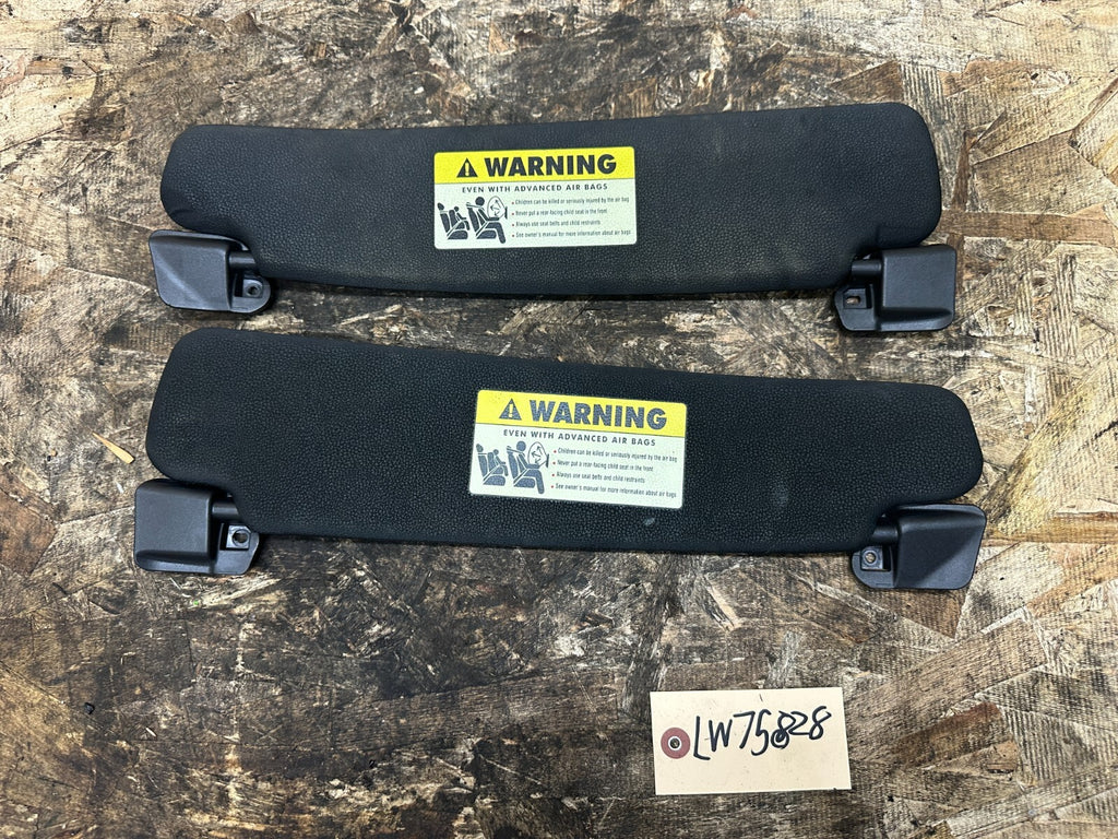 BMW 2002-2008 E85 E86 Z4 BLACK SUN VISOR SET 2PC OEM 7146476+7146475