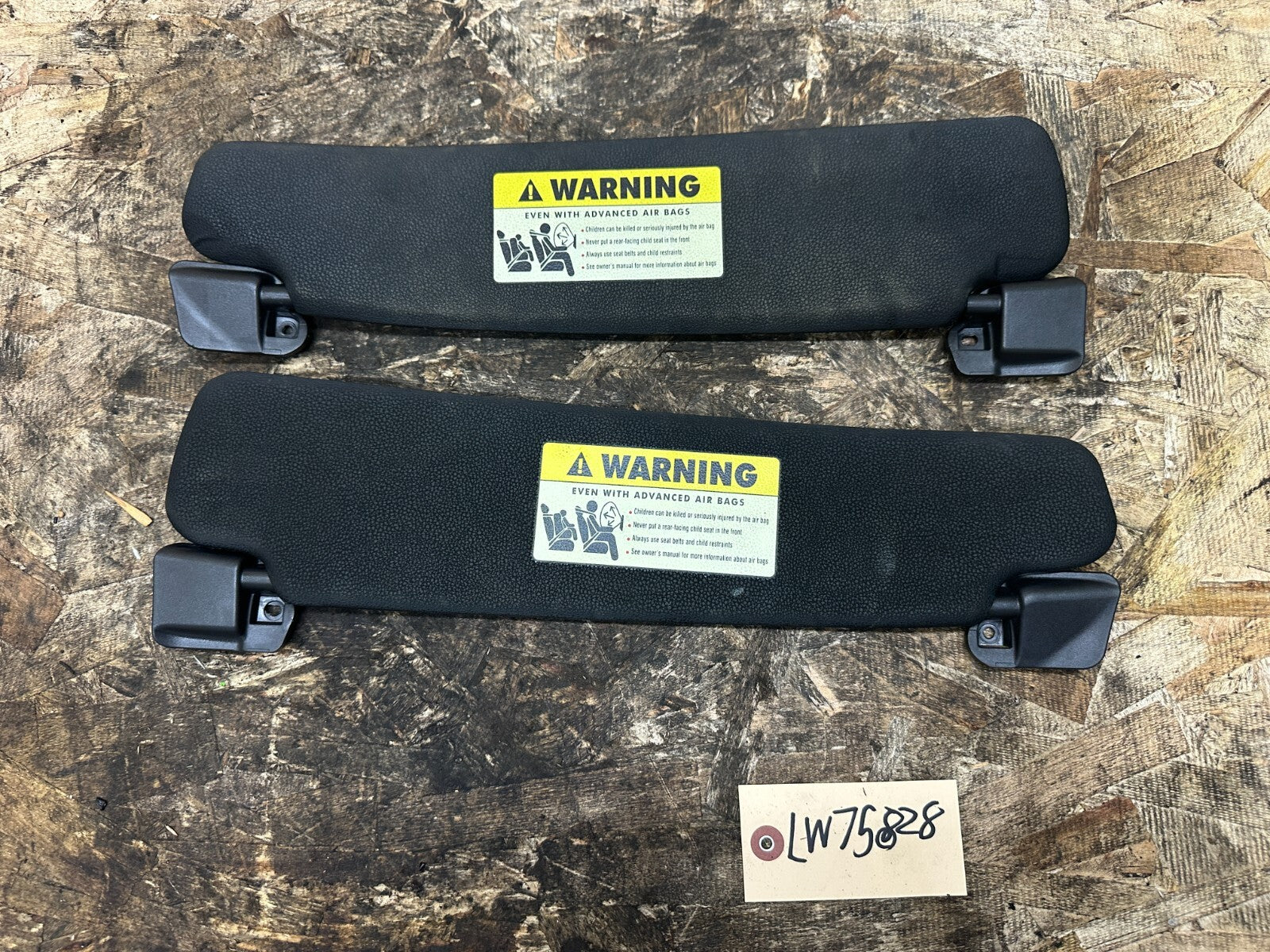 BMW 2002-2008 E85 E86 Z4 BLACK SUN VISOR SET 2PC OEM 7146476+7146475