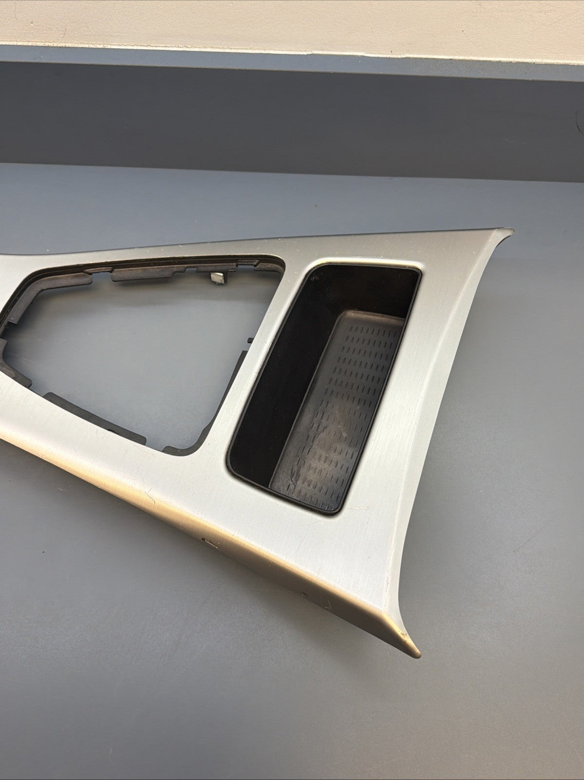 06-13 BMW E90 E92 328i 330i 335i Center Console Brushed Aluminum trim 7118034