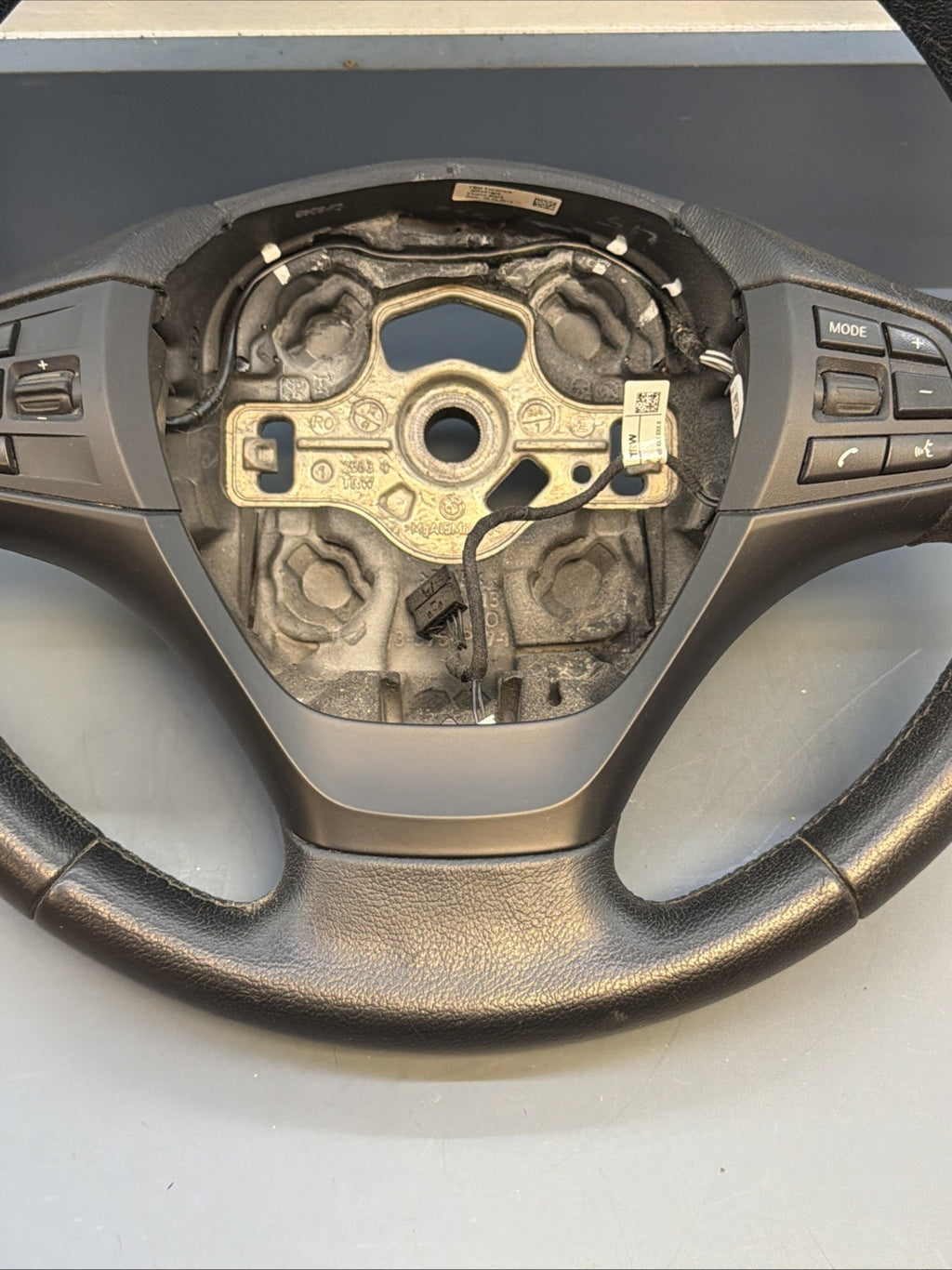 12-2016 BMW 320I F30 FRONT 3 SPOKE STEERING COLUMN WHEEL LEATHER BLACK 62558150E
