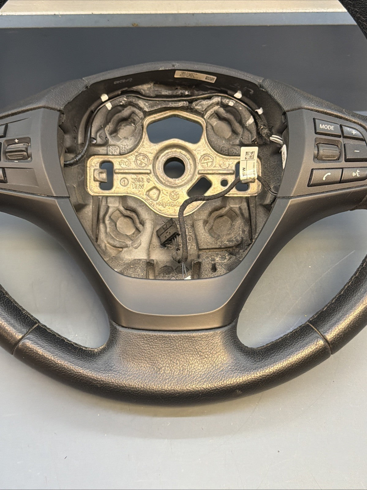 12-2016 BMW 320I F30 FRONT 3 SPOKE STEERING COLUMN WHEEL LEATHER BLACK 62558150E