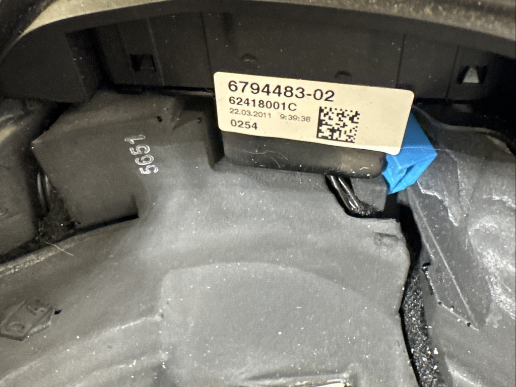 2006–2011 BMW 325i E90 STEERING WHEEL W/ CONTROL SWITCHES OEM 6959893-01 6764547