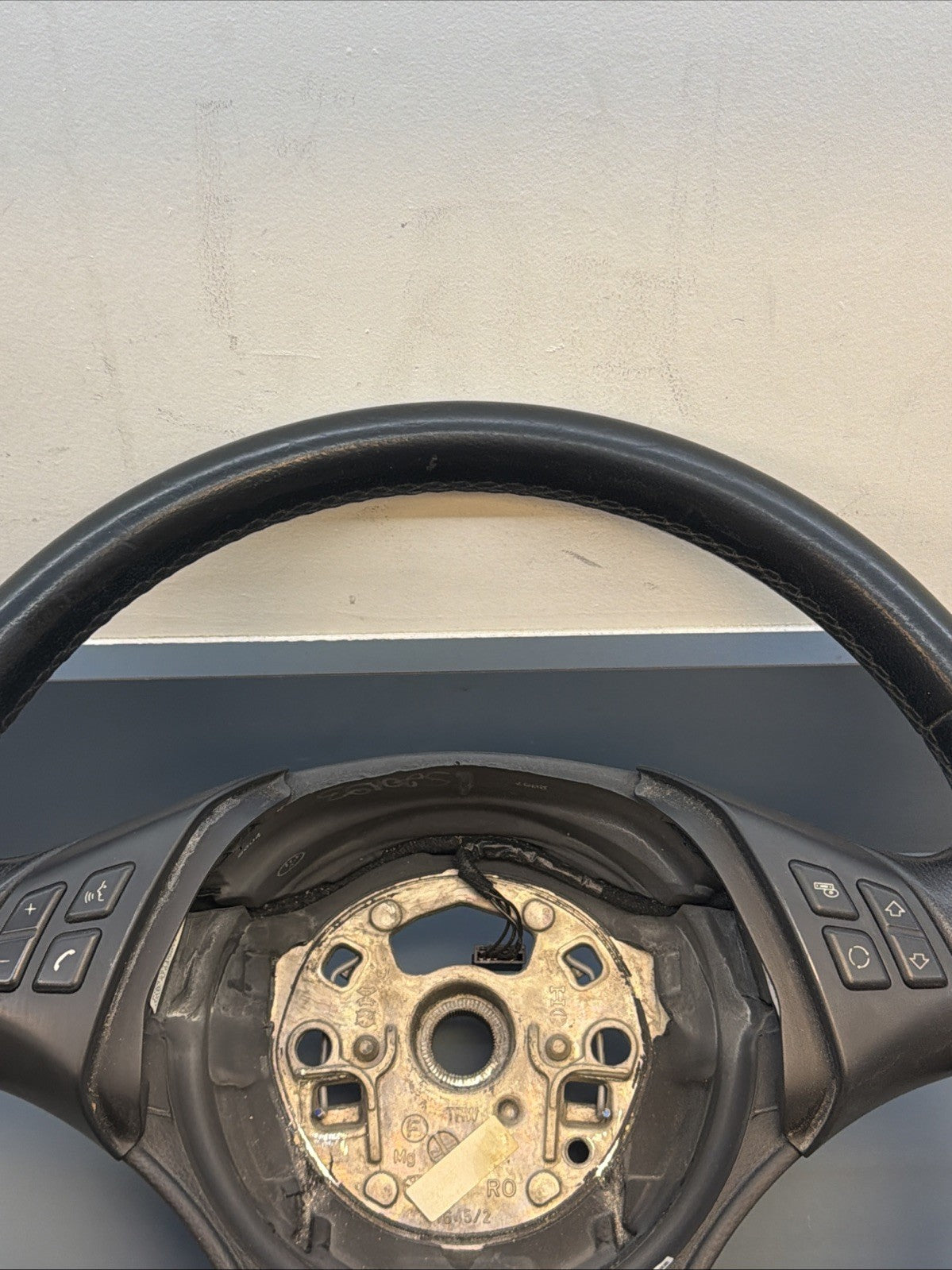 BMW 3-series E90/E91/E92/E93 Standard Leather Steering Wheel Black Leather