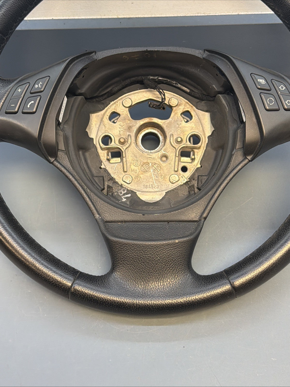 BMW 2006-2012 E90 E9X 3 SERIES BLACK LEATHER STEERING WHEEL OEM 3375E901