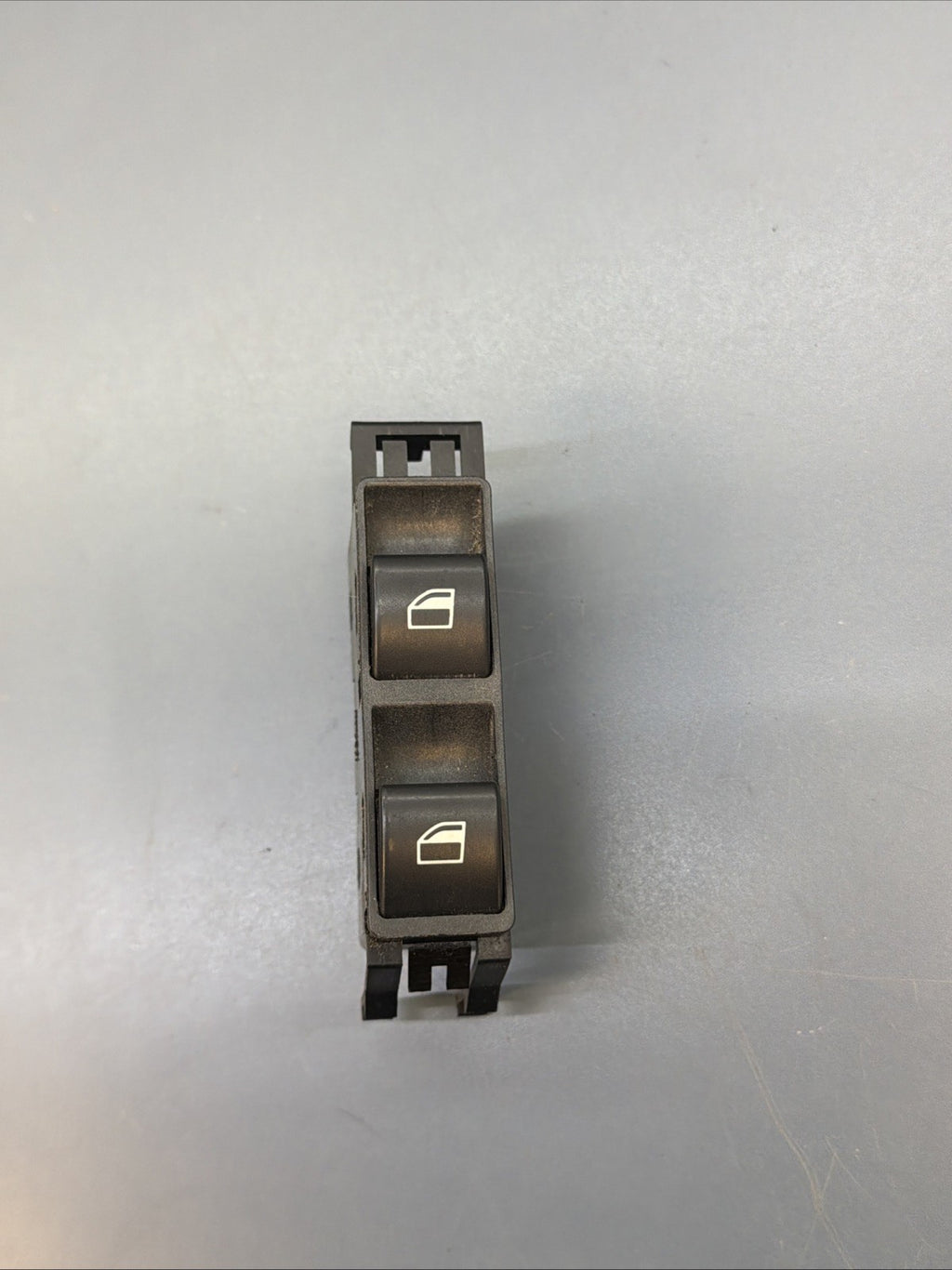 Right Passenger Side Window Switch Lifter Control Button OE BMW E46 8381514