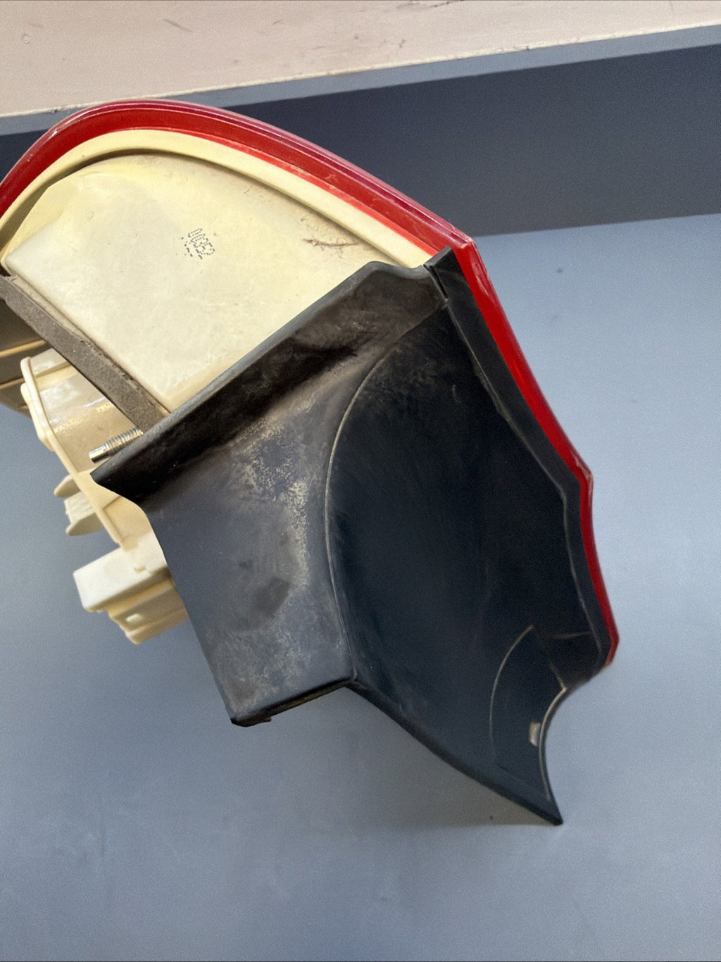 09-11 Bmw E90 328 335 M3 Rear Right Side LCI Outer Taillight Lamp Oem 7289430