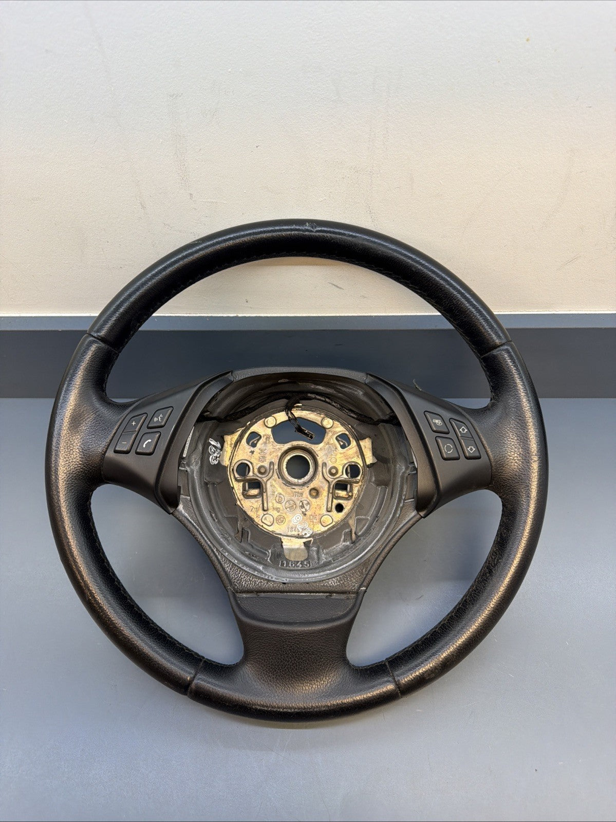 06 - 12 BMW 328 330 E90 E92 335i Steering Wheel With Multifunctional Buttons OEM