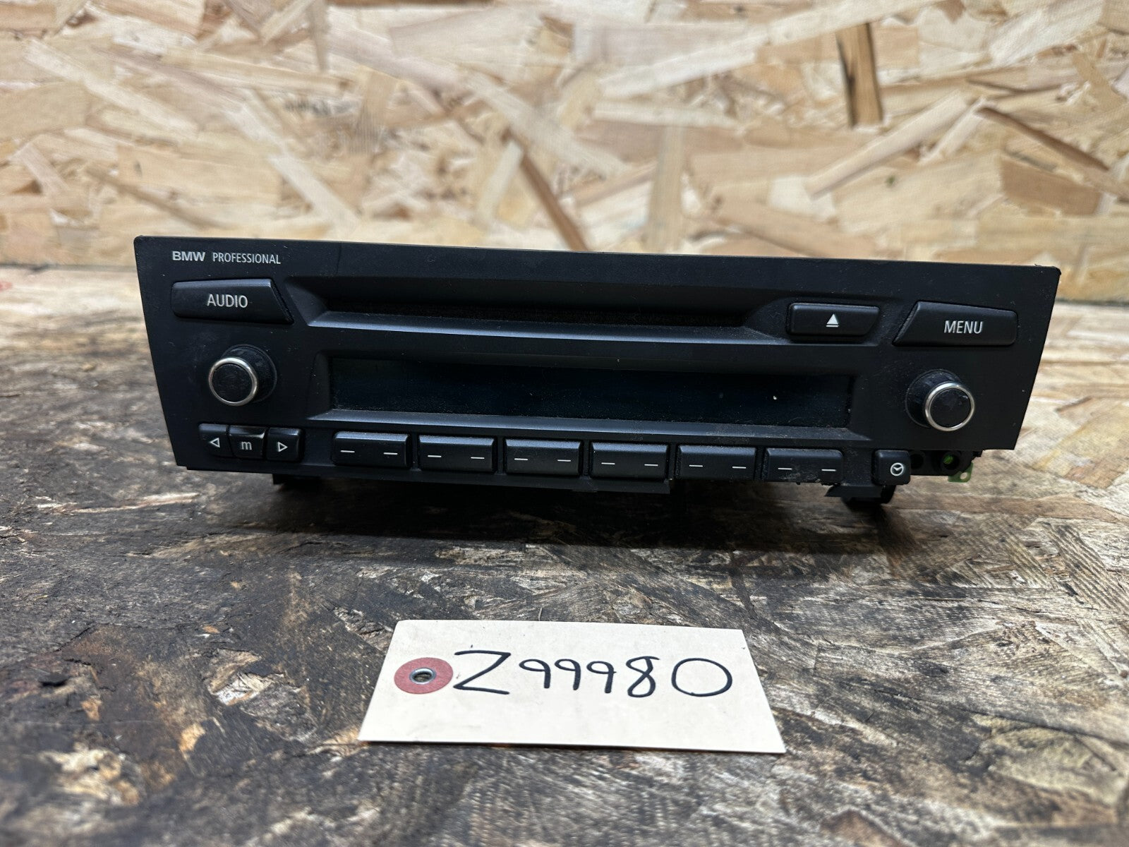 BMW 2006-2008 BROKEN FOR PARTS E90 3 SERIES AUDIO RADIO CD PLAYER OEM 9178860