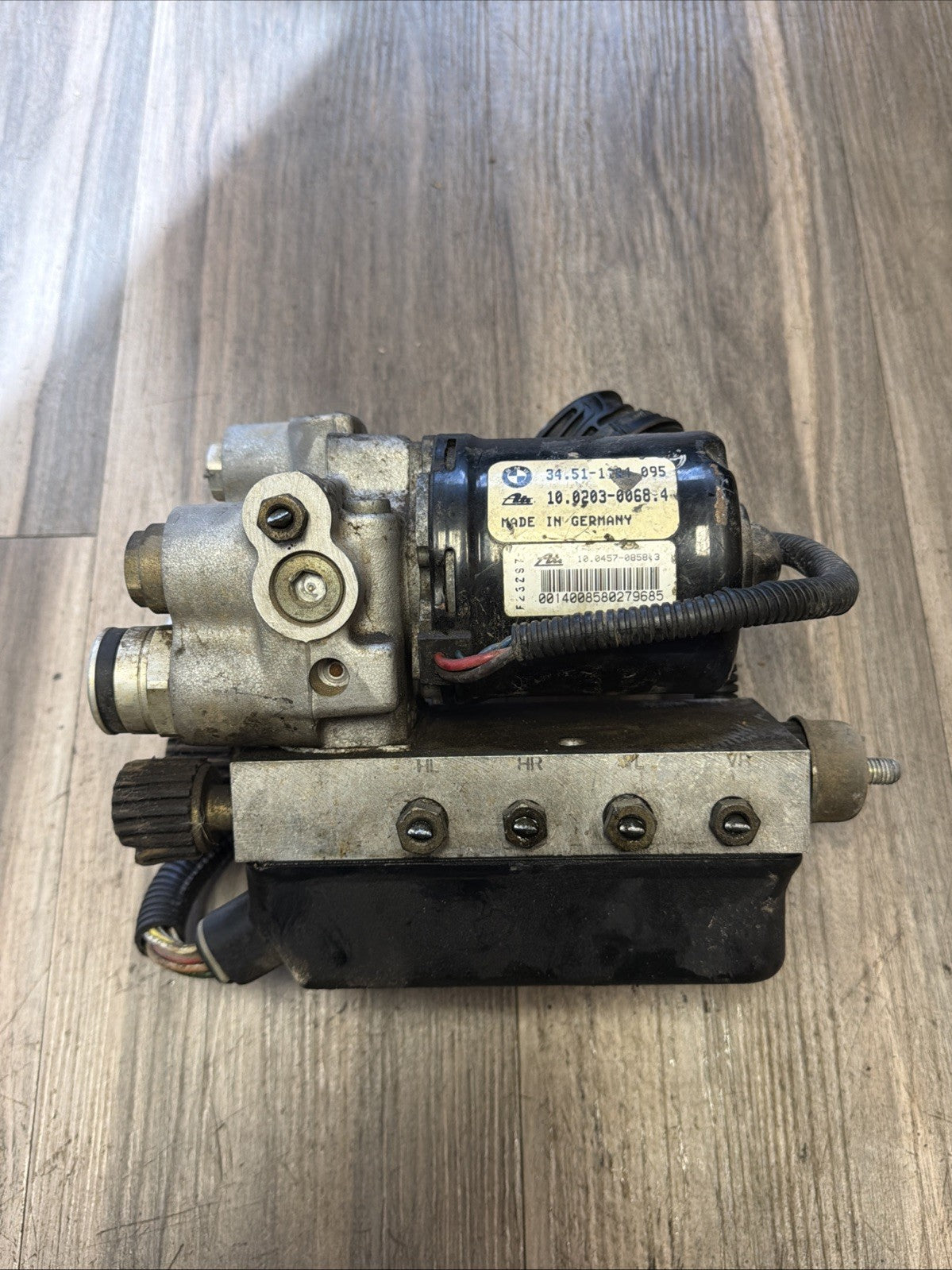 1998 BMW 328i Pump Anti-Lock Brake Assembly Module TRAC CTRLl 34511184095 OEM