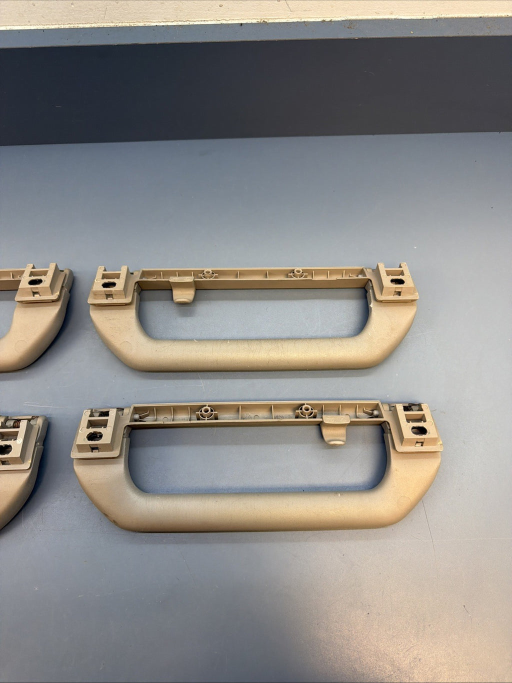 89-95 Bmw E34 5 Series Front & Rear Upper Roof Grab Handle Gray Unit Set  817764