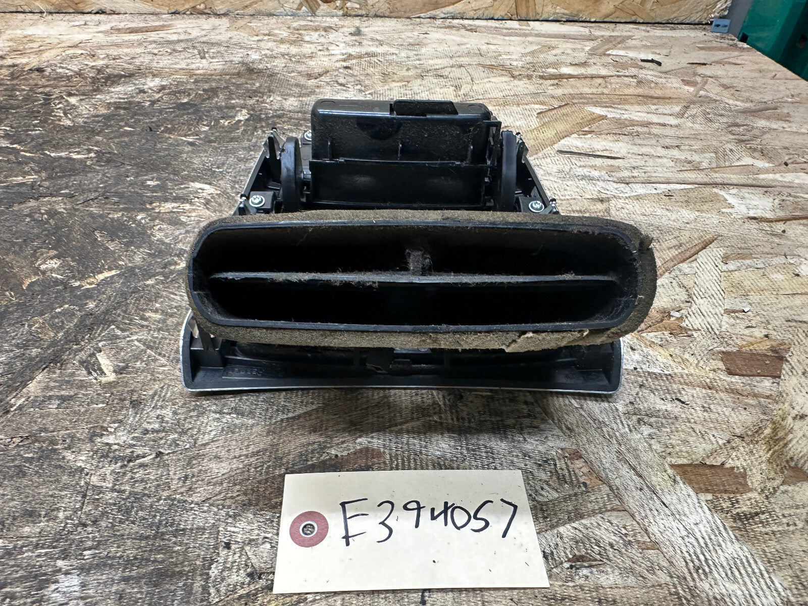 BMW 6-13 E92 E93 3 SERIES REAR PASSENGER AIR VENT+TRIM ALUMINUM HEXAGON 7129556