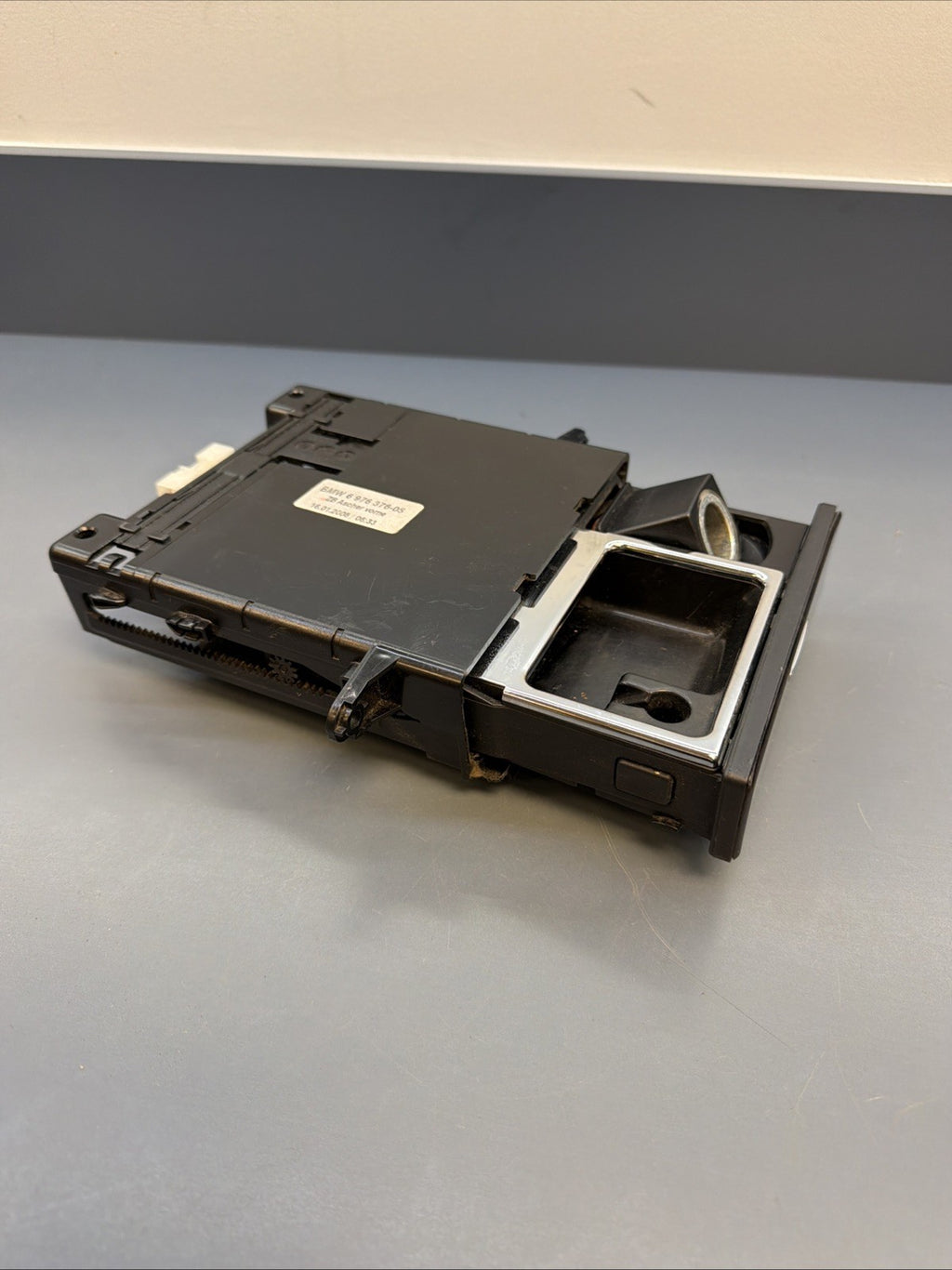 08-10 BMW 5 SERIES E60 FRONT CENTER CONSOLE ASHTRAY STORAGE 6976376 OEM