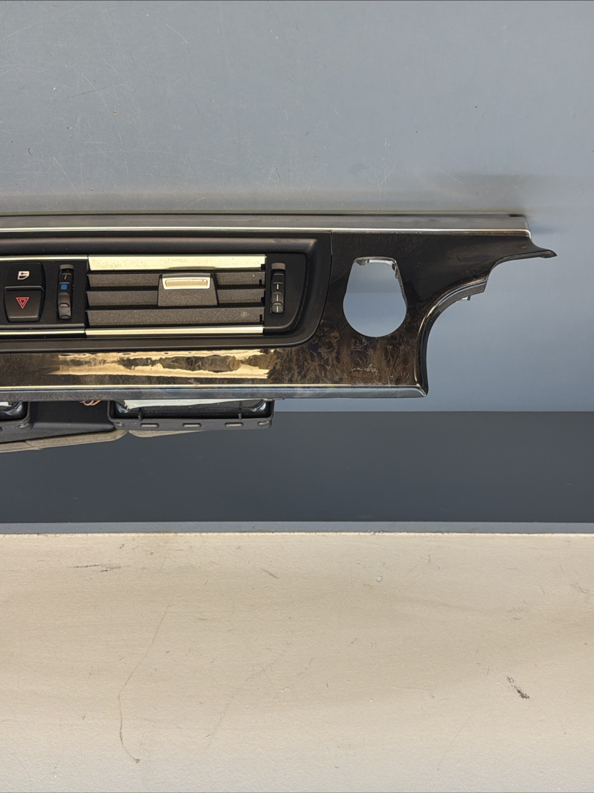 2012-2018 BMW 650i 640i F12 F06 Front Center Dash Air Vent Panel Trim  9197515