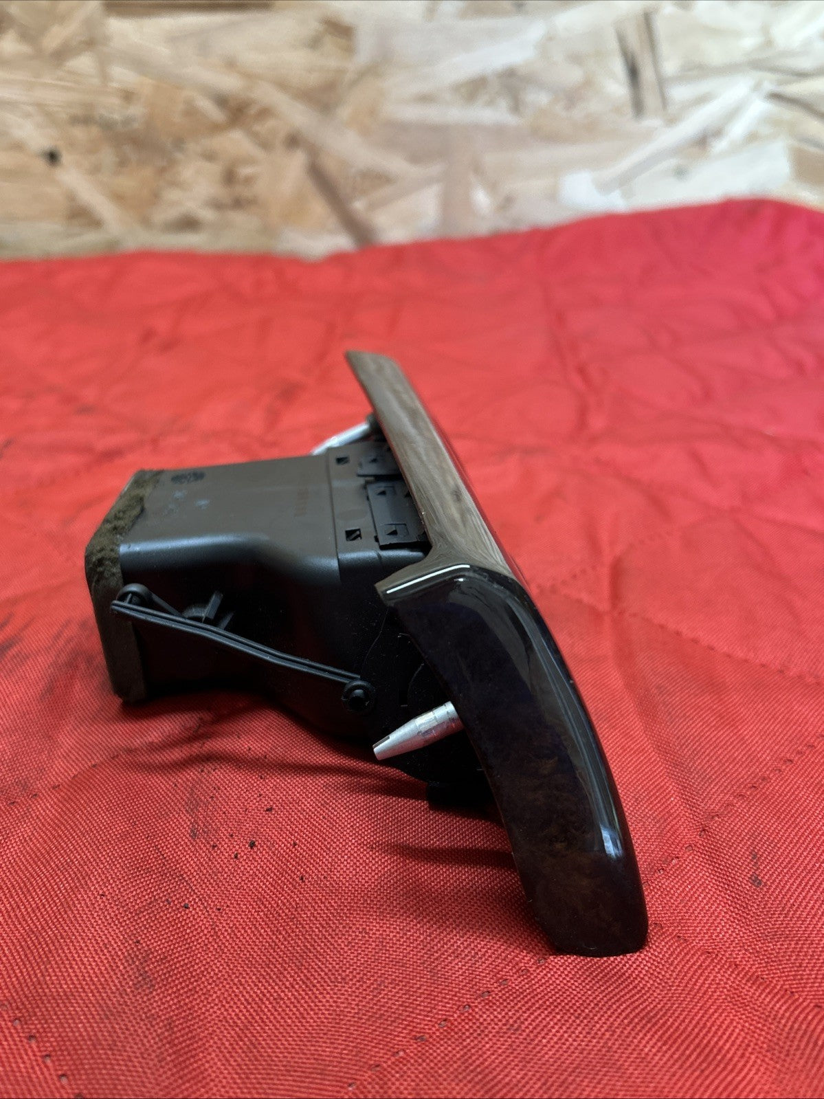 BMW E90 E91 E92 E93 06-13 325i 328i 330i 335i Wood Grain vent trim left 7132853