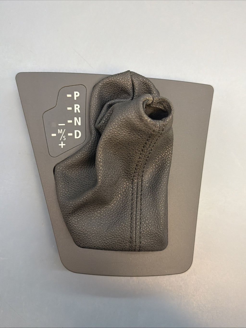 07-10 BMW X3 E83 GEAR SHIFTER KNOB TRIM COVER BOOT BLACK 354882 OEM