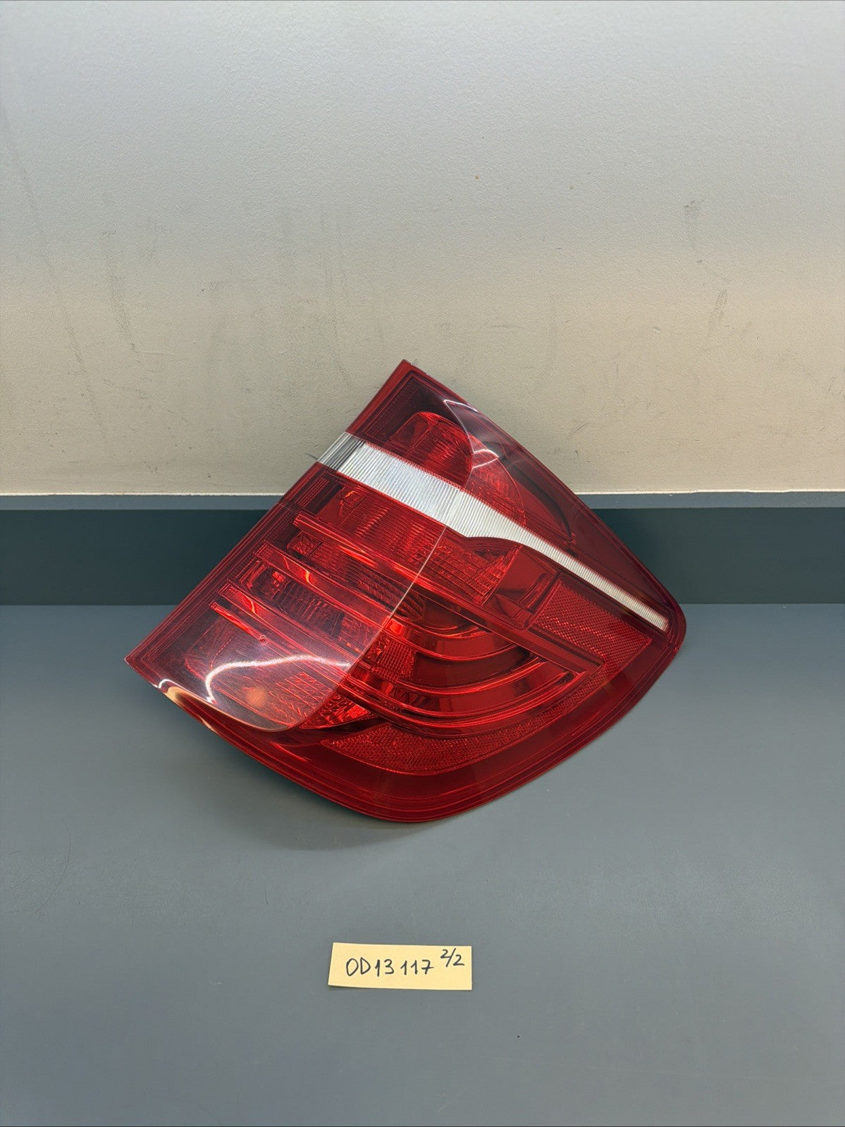 2011-2017 OEM BMW X3 F25 TAIL LIGHT OUTER RIGHT PASSENGER SIDE LAMP 7220240