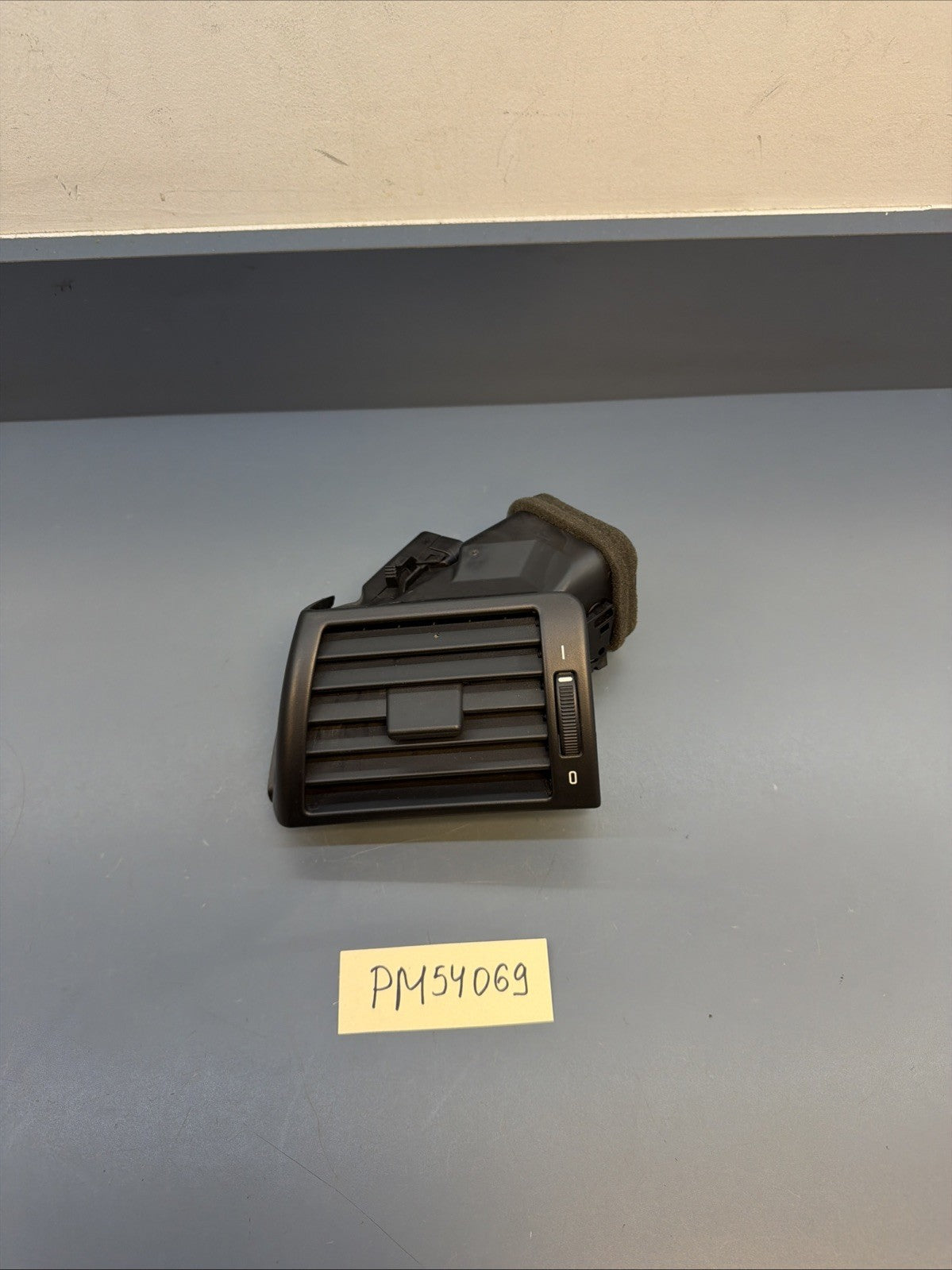 00-06 BMW E46 3 Series Left Air Vent Port A/C Genuine OEM 8361897