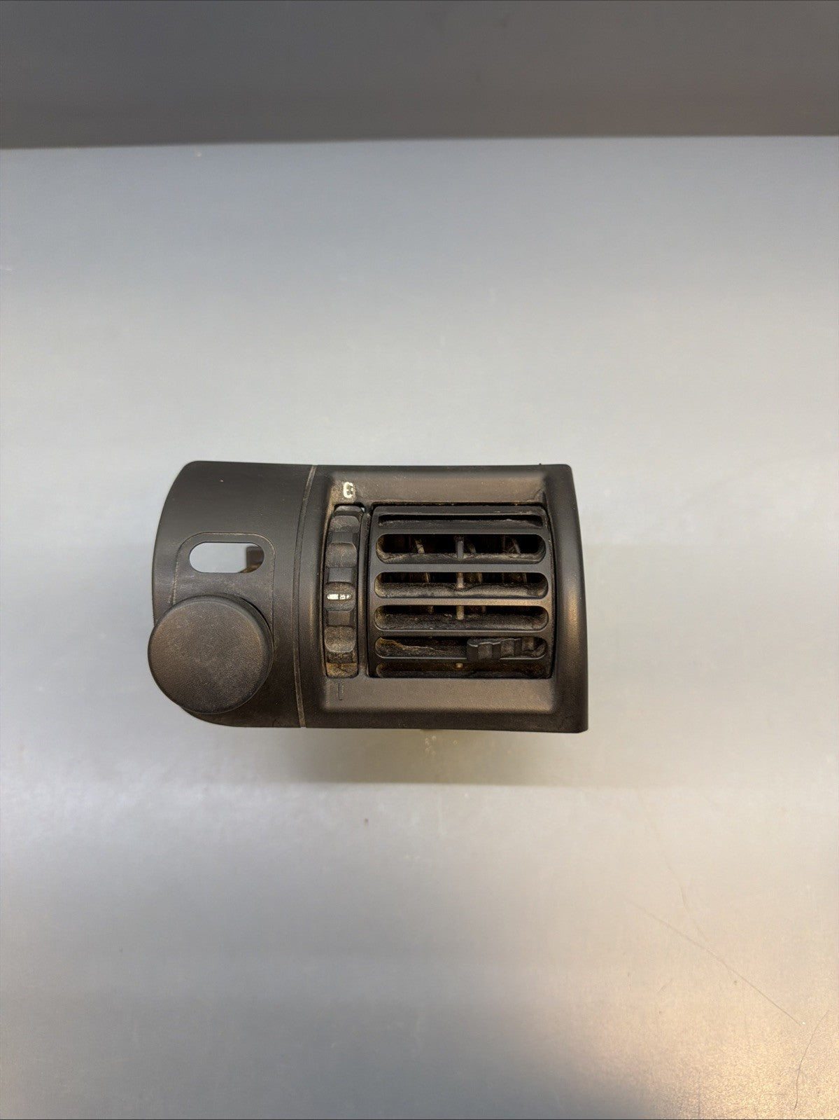 OEM 1996-2002 BMW Z3 E36 Roadster Dash Air Vent Duct Black Left Driver 8397715