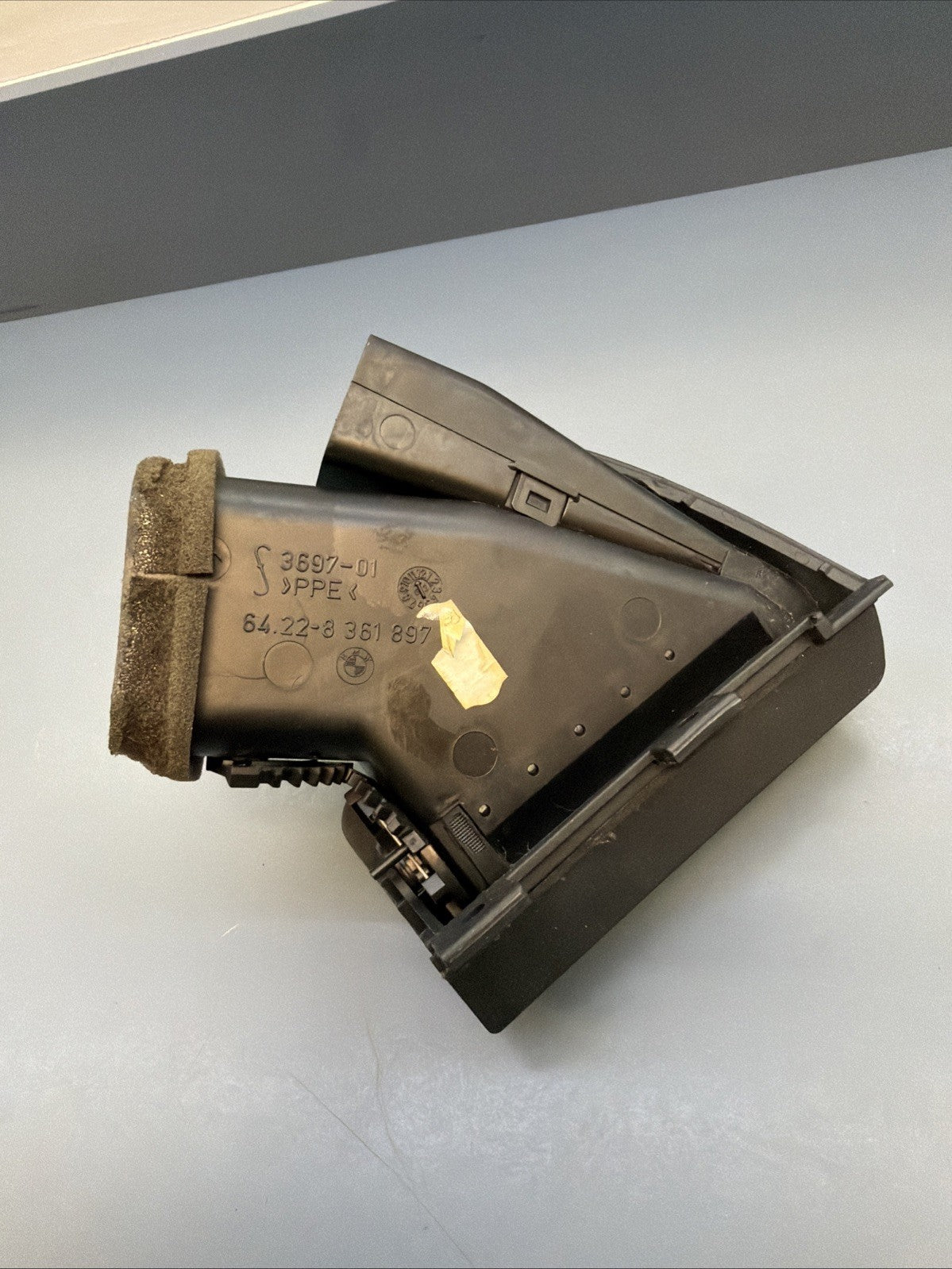 99-06 BMW E46 3 Series Front Left Dashboard Air Vent Passenger 8361897