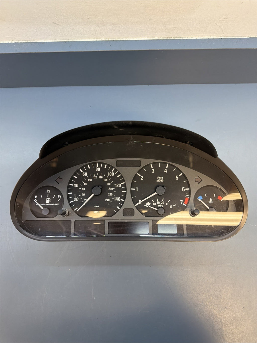 99-06 OEM BMW E46 325 330 instrument Gauge Cluster Speedometer 6940877 AUTO 132K