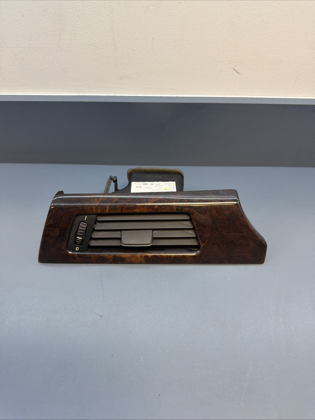 BMW E90 E91 E92 E93 06-13 325i 328i 330i 335i Wood Grain vent trim left 7132853