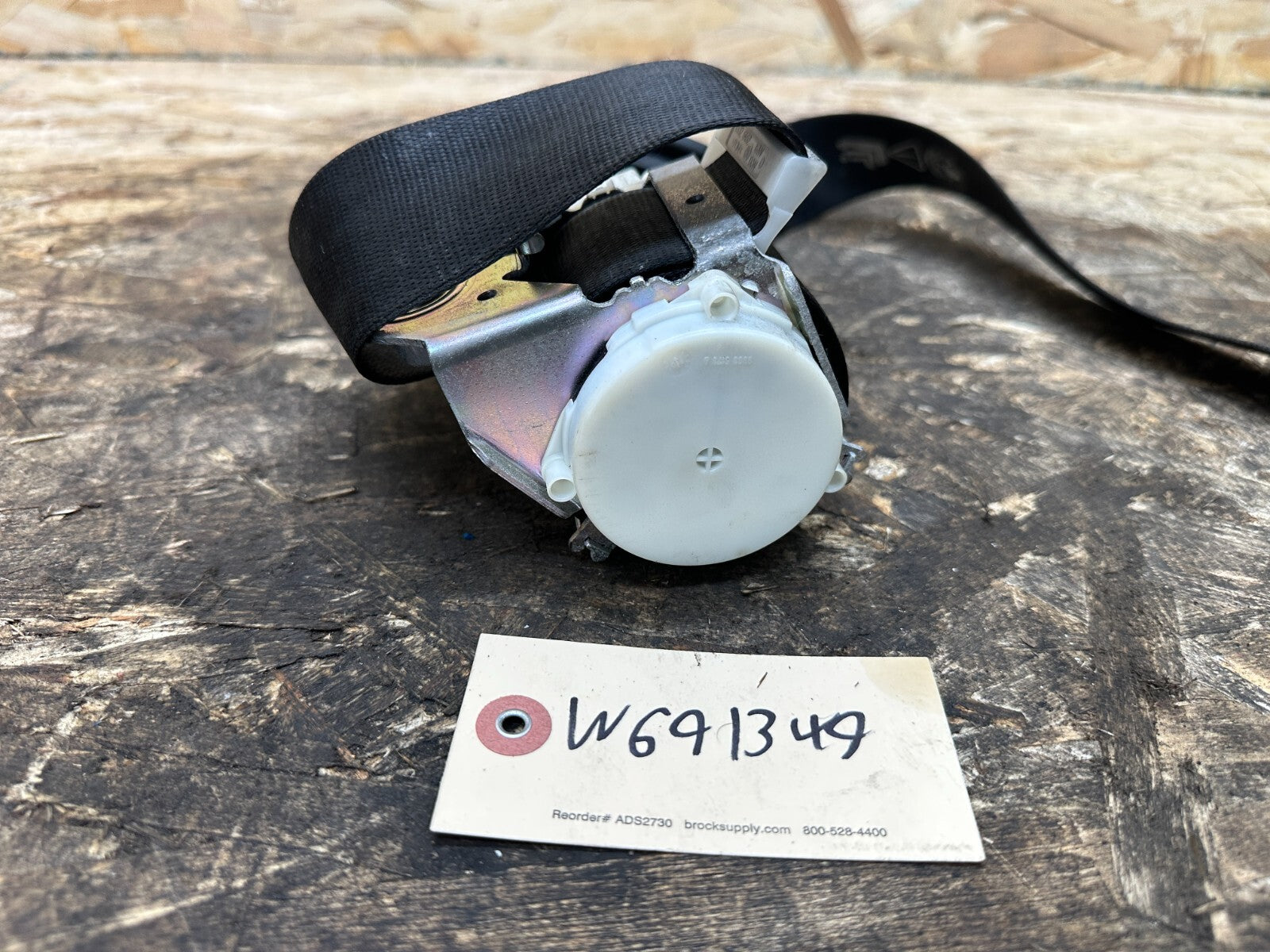 BMW 03-10 E83 X3 FRONT RIGHT PASSANGER SEAT BELT RETRACTOR BLACK OEM 34003072