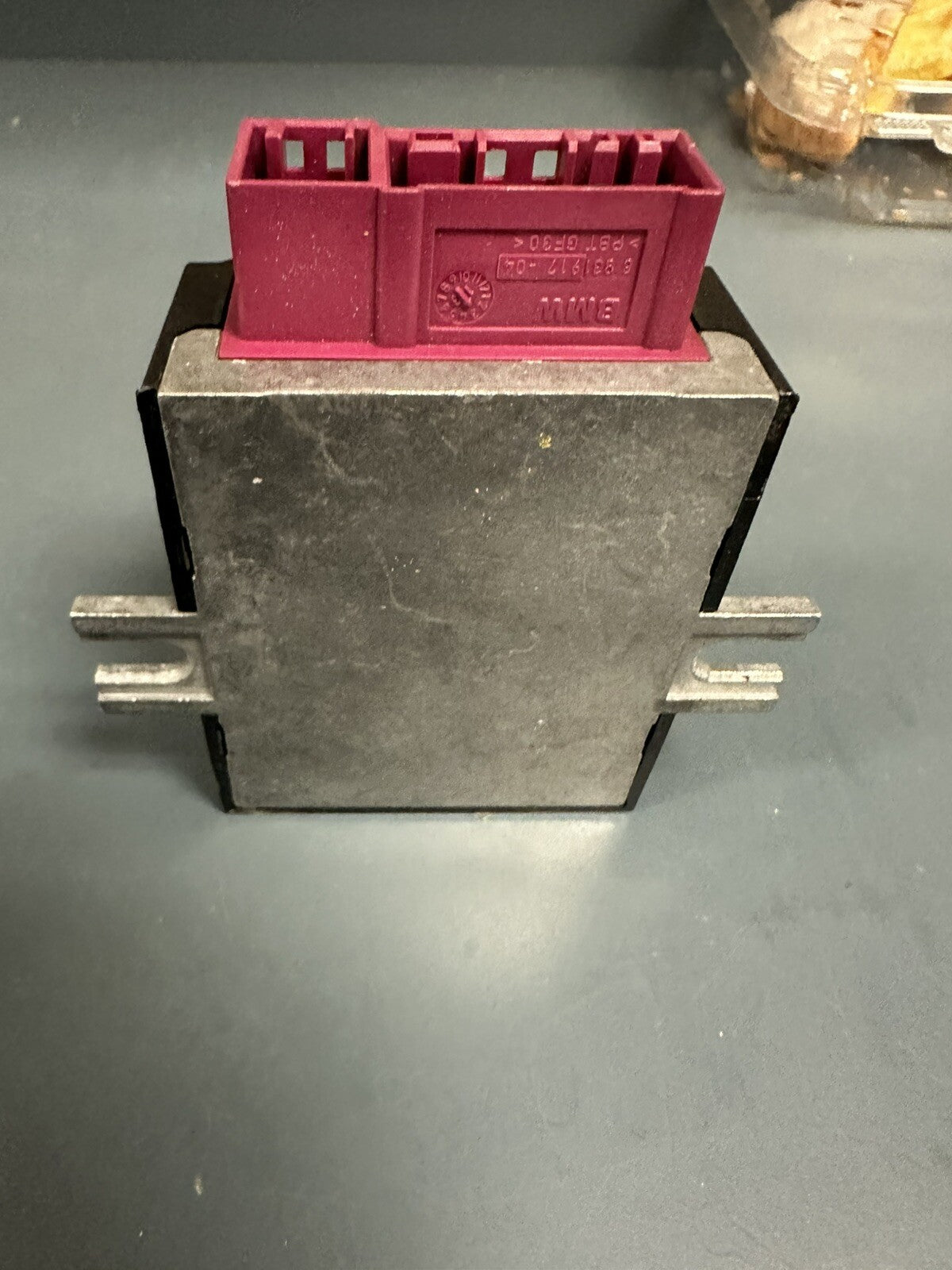BMW 1 3 5 X5 E60 E70 E81 E82 E87 E90 Fuel Pump Control Unit Module EKPM3 7276046