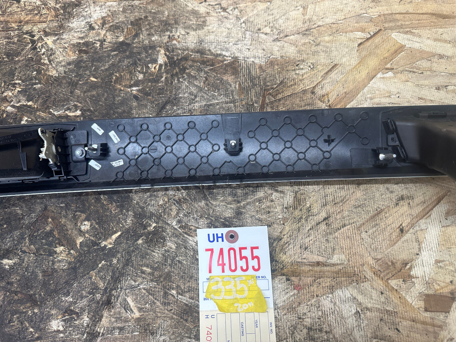BMW 05-13 E90 3 SERIES RIGHT DASH VENT TRIM ALUMINUM OEM 9147391