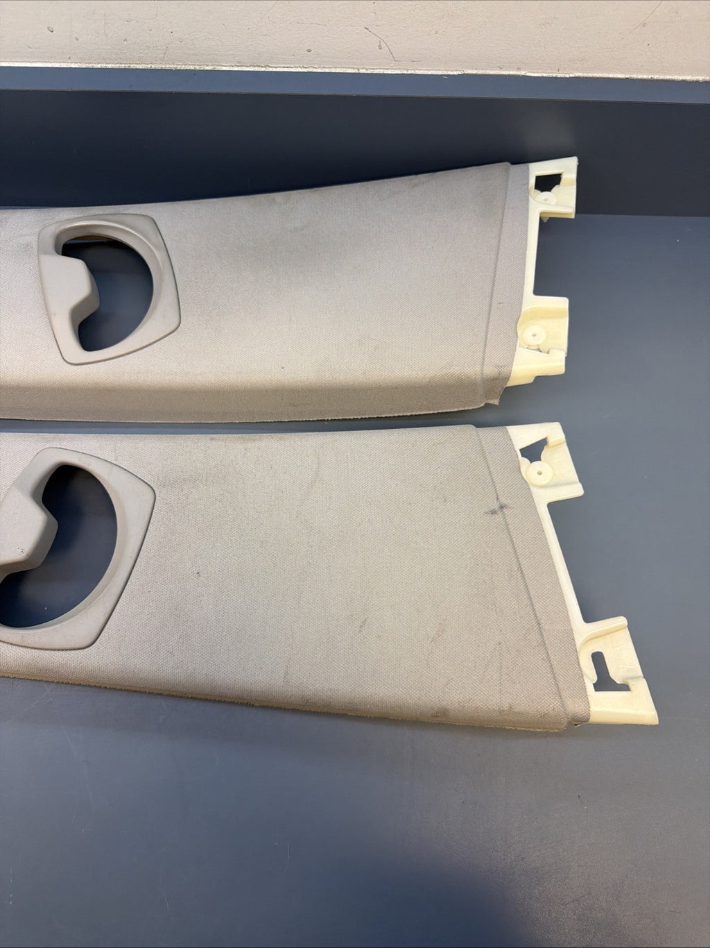 07-11 BMW E90 SEDAN B PILLAR SEAT BELT COVER TRIM LEFT RIGHT 7058335 7058336