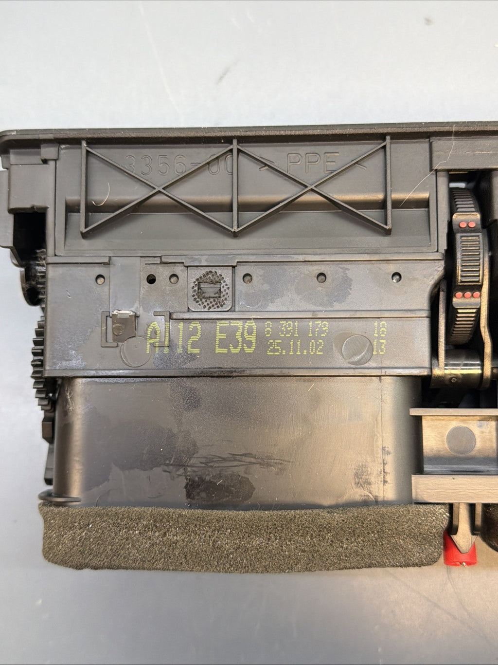 97-03 BMW E39 525 530 540 5 series Front Center Air Heater Dash A/C 8391179