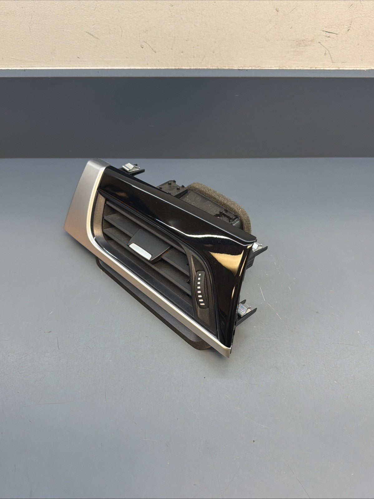 2017-2023 BMW X2 F39 Front Left Dash Air Vent Wood Trim OEM 9292739