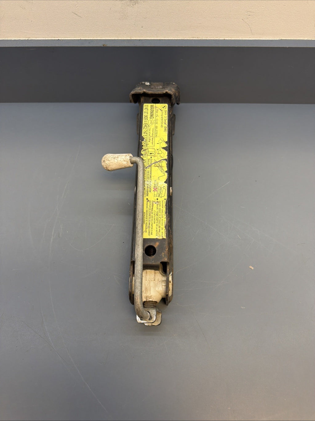 BMW E46 Trunk Jack Lifting Tool 6757131 OEM 99-06 323 325 328 330 M3