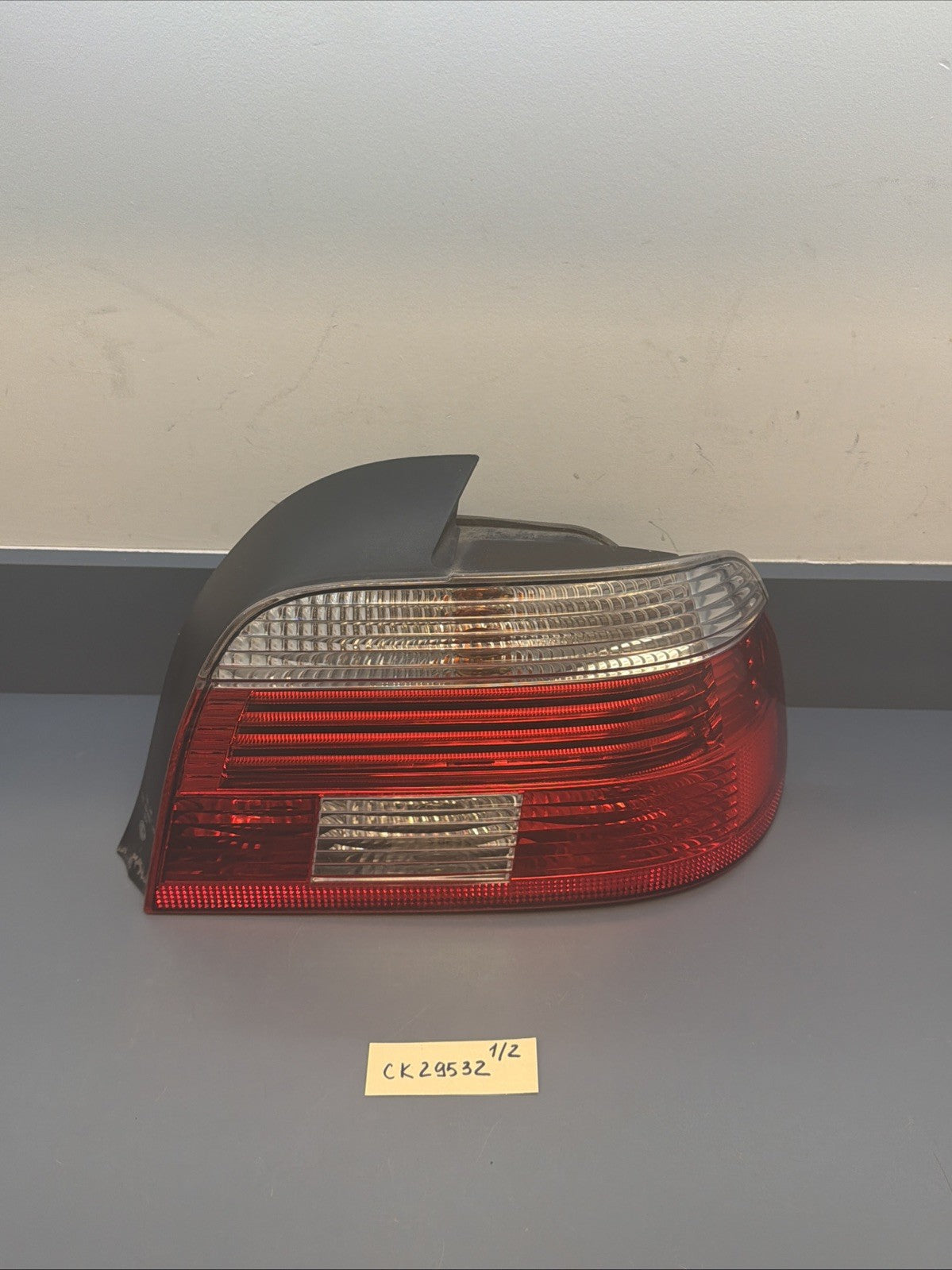 01-03 BMW E39 Sedan Rear Right Passenger Outer Tail Light Lamp HELLA 6902529