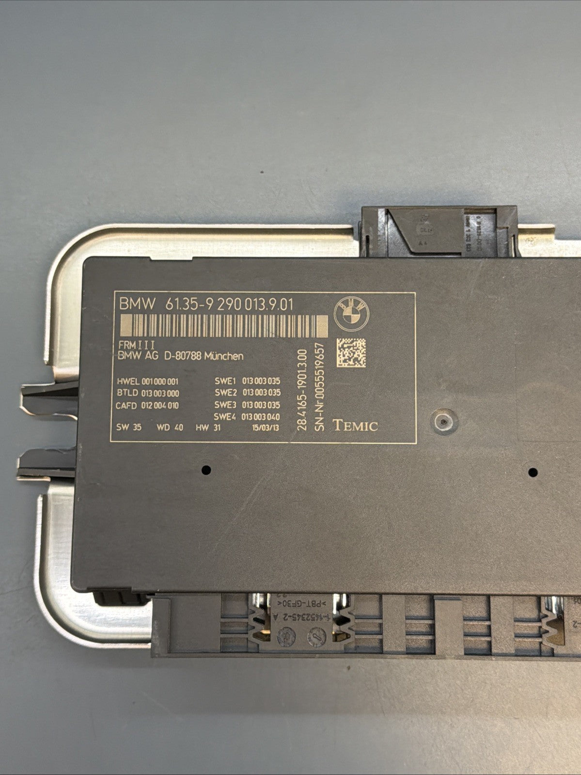 2011- 2017 BMW X3 F25 FOOTWELL LIGHT CONTROL MODULE UNIT FRM3 OEM 9290013 OEM
