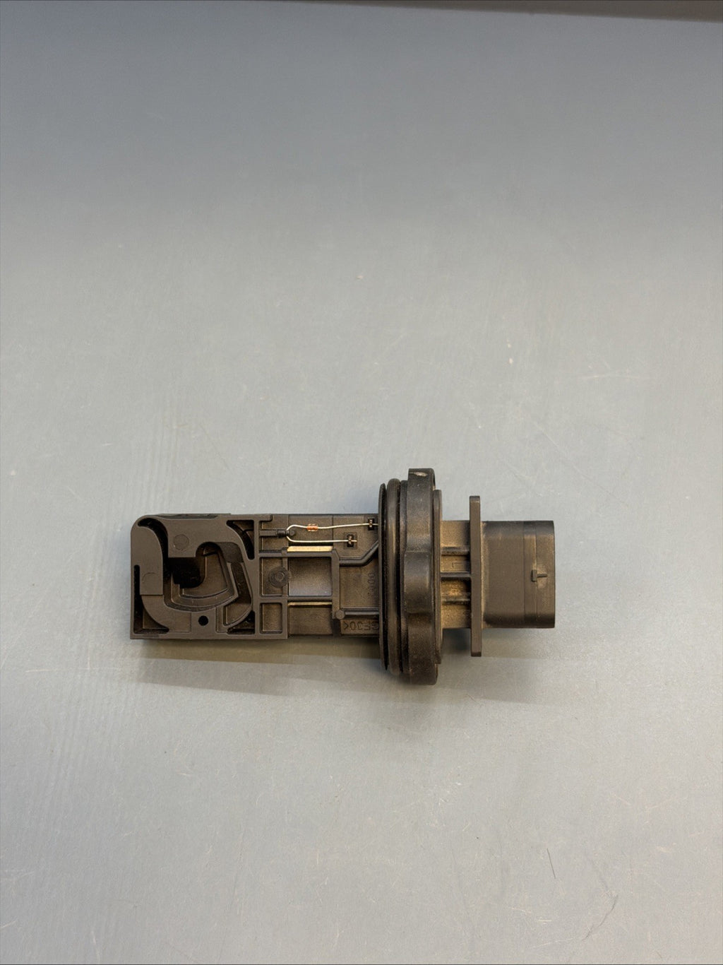BMW E71 F01 F12 F13 F02 F10 E70 4.4L N63 Mass Airflow MAF Sensor 7566990 OEM
