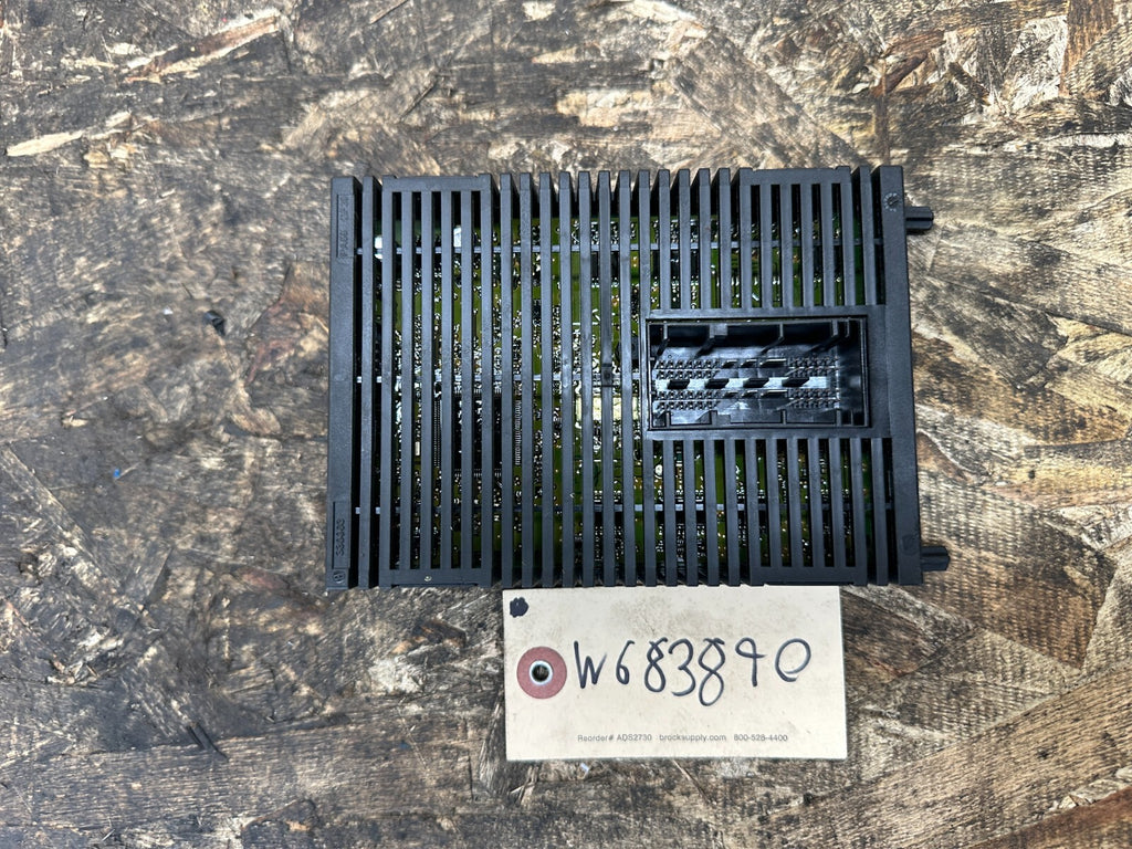 BMW 2003-2006 E83 X3 PRE LCI FOOTWELL LIGHTING CONTROL MODULE OEM 3420784