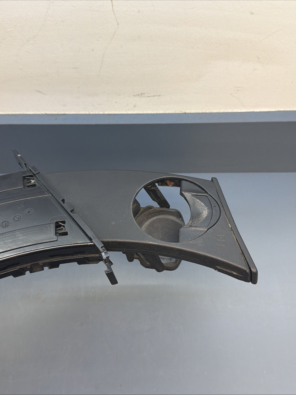 2006-2013 BMW 328i 330i 335i M3 Left Driver Cup Holder OEM 7127406 BLACK