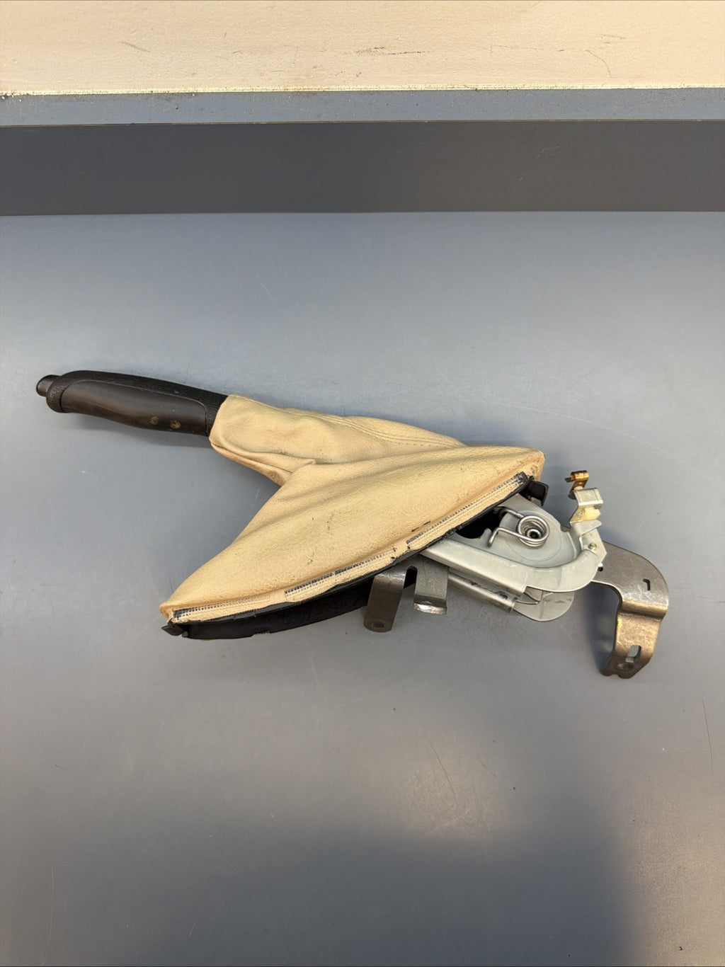  01-06 BMW E46 3 Series Parking Brake Handle W/ Leather Boot 1164485 OEM BEIGE