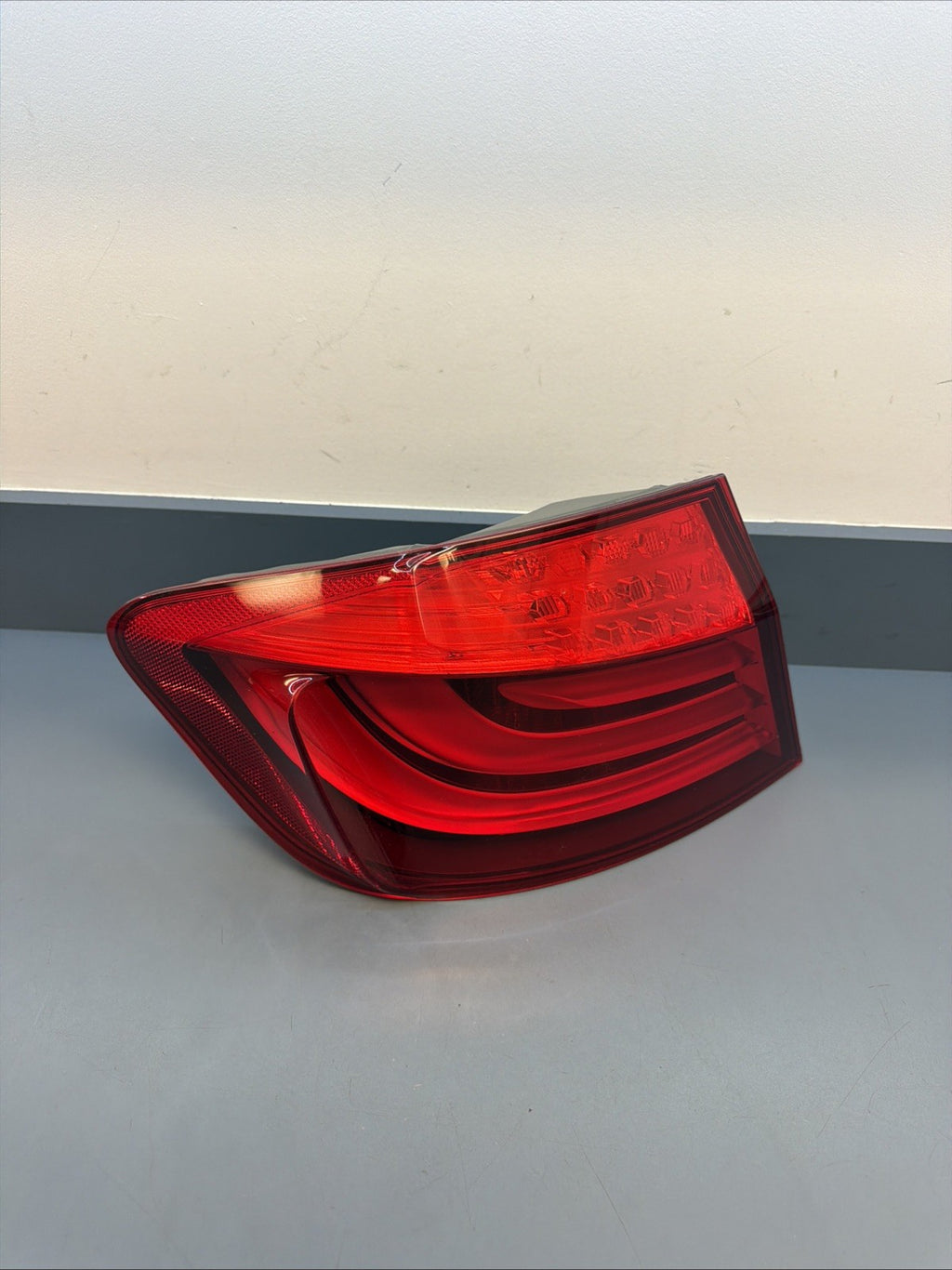 2011-2013 BMW F10 528i 535i 550i M5 TAIL LIGHT BRAKE DRIVER LEFT OEM 173462-01