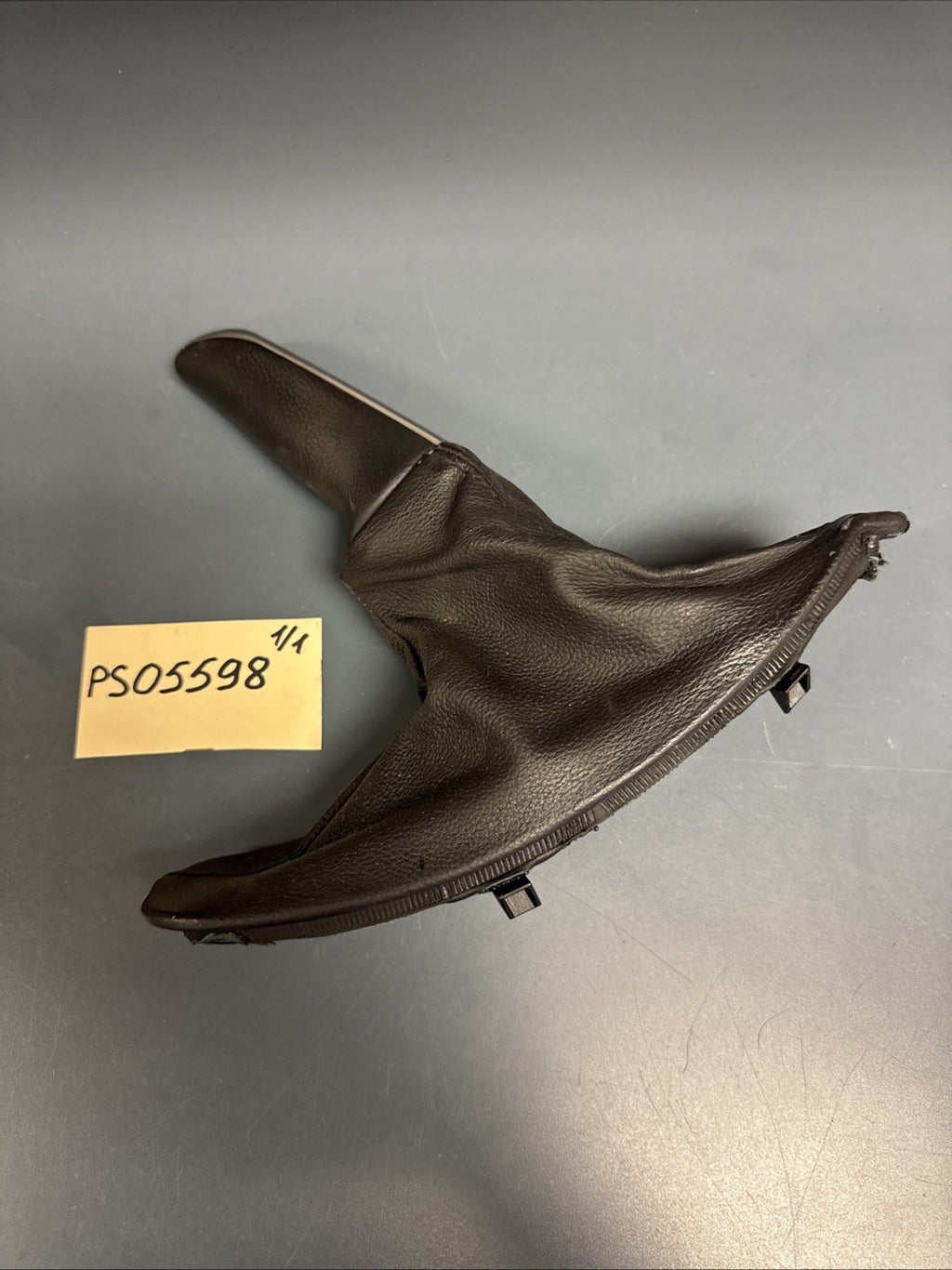 06-11 BMW E90 E92 E93 335i 325xi M3 Emergency Break Handle Boot 7155622 OEM