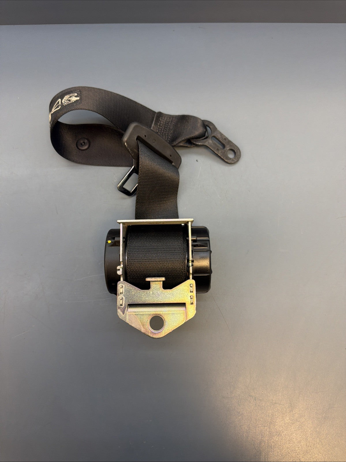 07-13 BMW E92 3-SERIES COUPE GENUINE REAR LEFT OR RIGHT SEAT BELT 608201000C