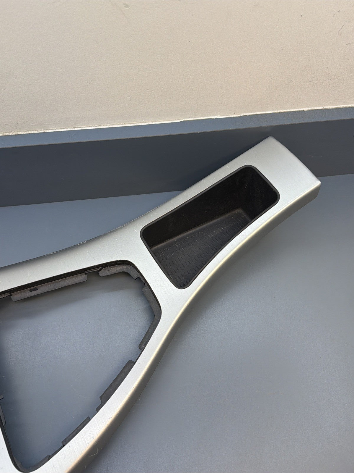 06-13 BMW E90 E92 328i 330i 335i Center Console Brushed Aluminum trim 7118034
