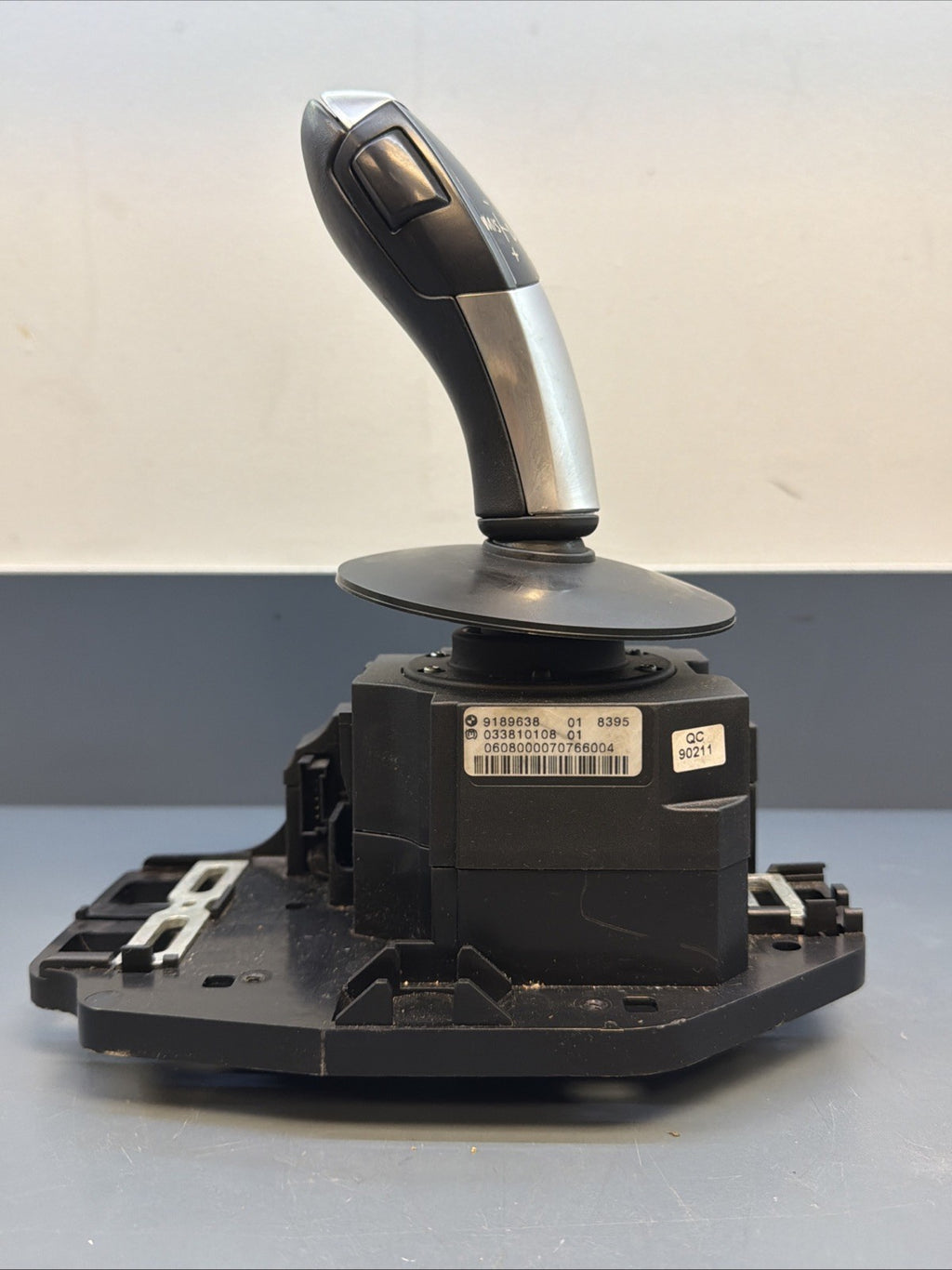 08-10 BMW 528I LCI AUTOMATIC GEAR LEVER FLOOR SHIFT SHIFTER BOX 9189638 OEM